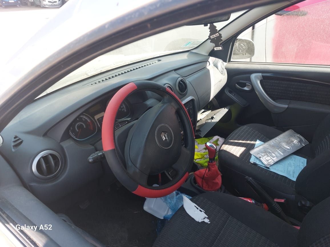 RENAULT SANDERO 2013