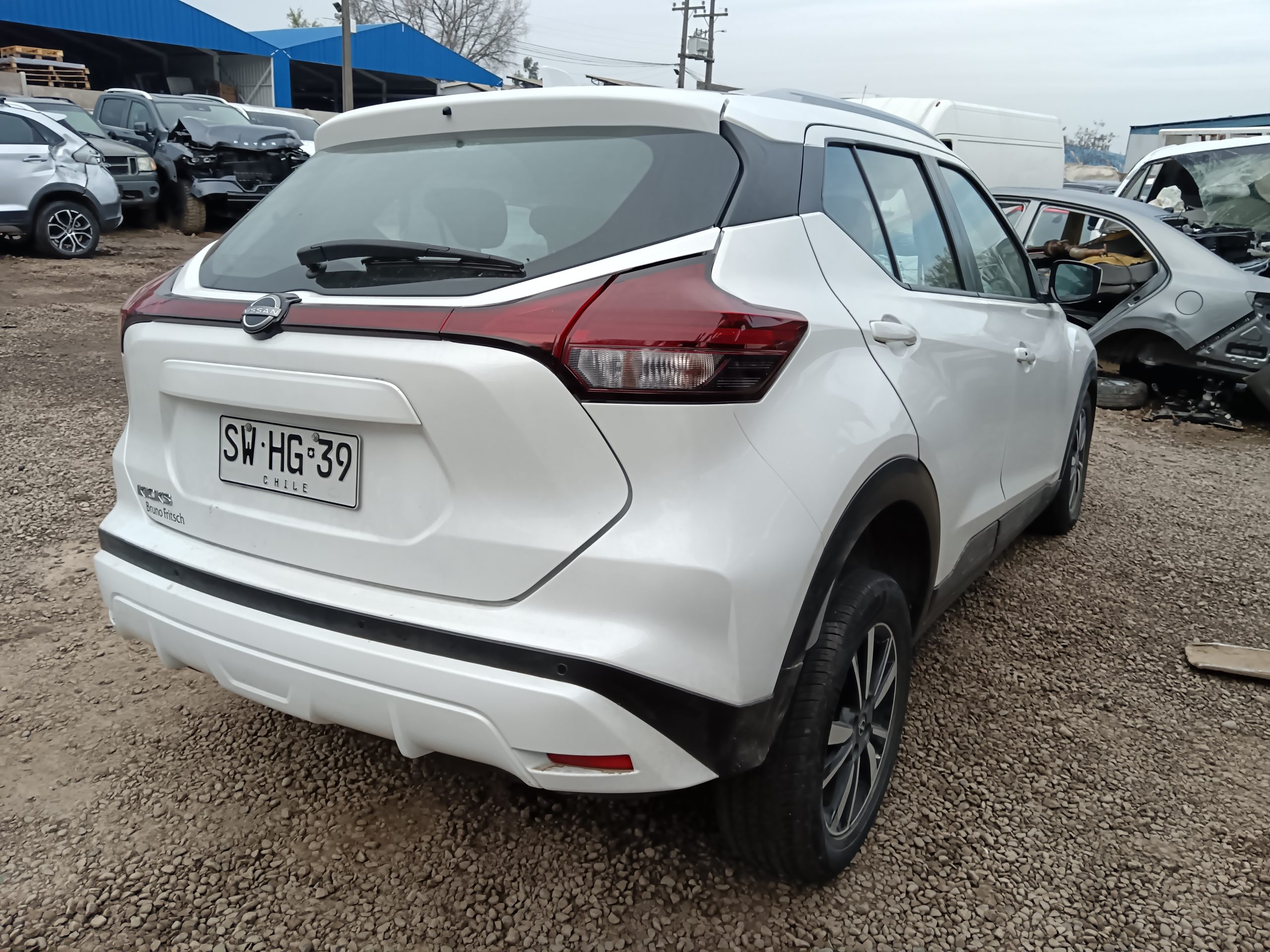 NISSAN KICKS 2023