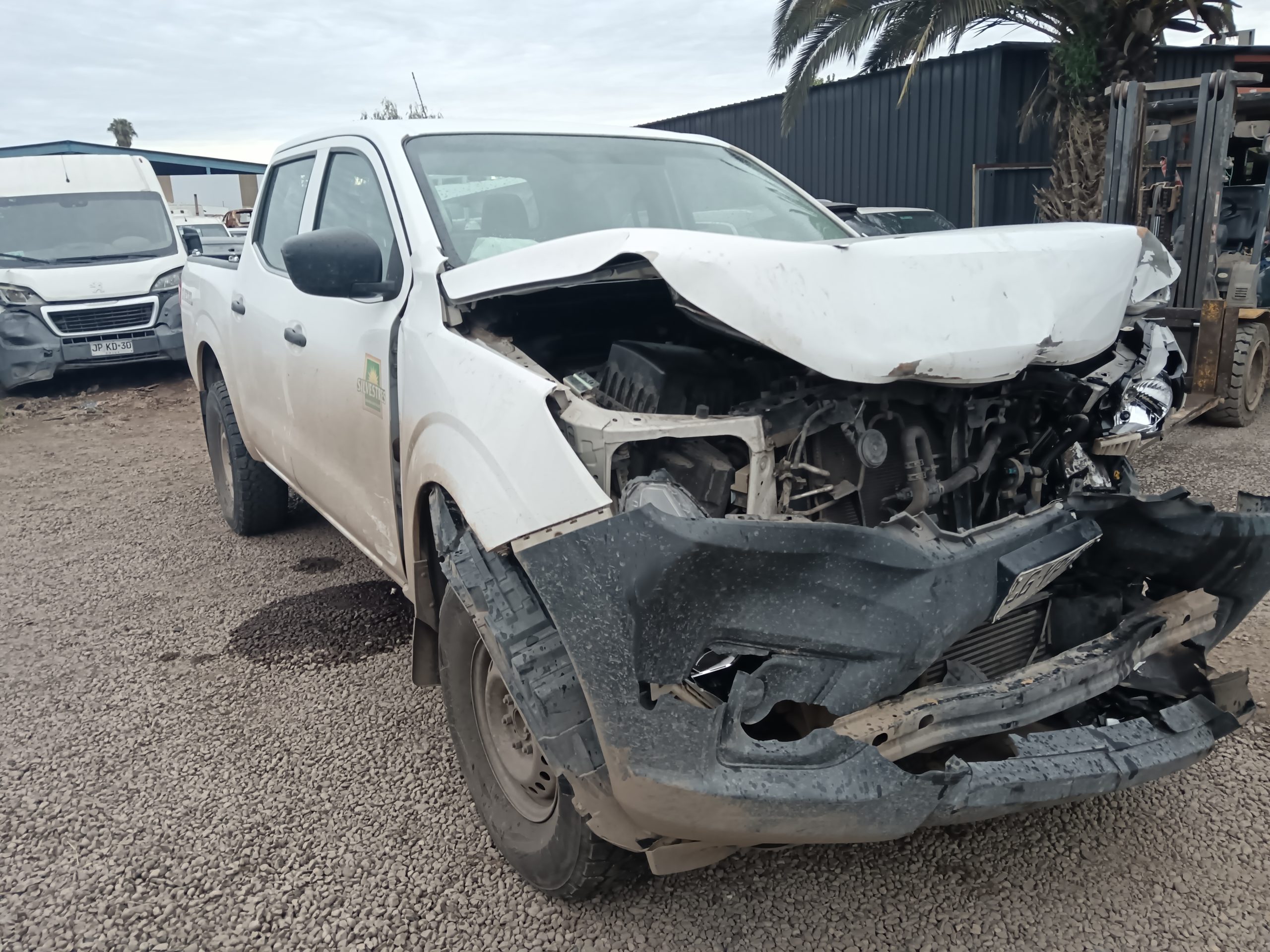 NISSAN NP 300 2019