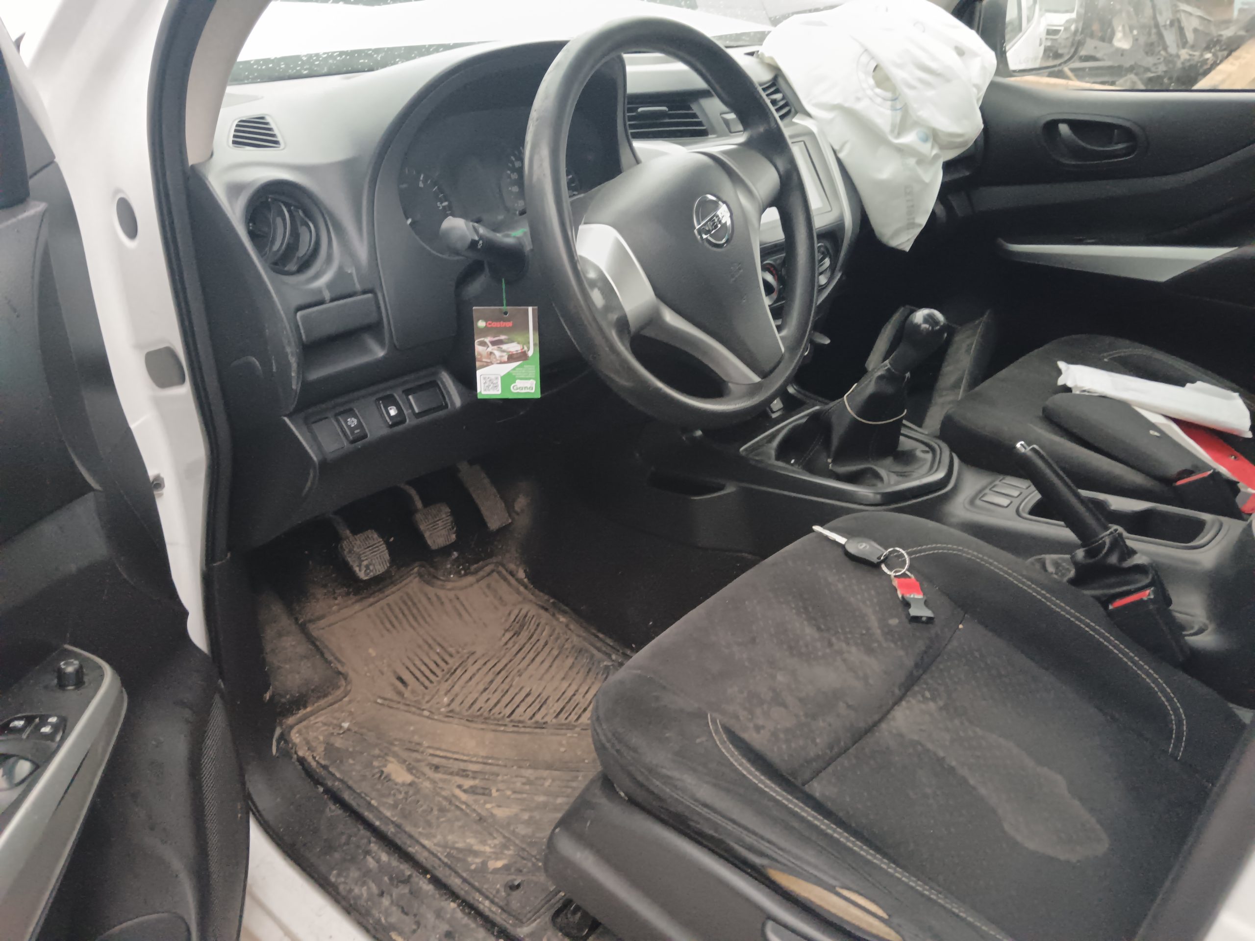 NISSAN NP 300 2019